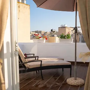 https://seaside-apartments-malta-sliema-1.qawrahotelsmalta.org