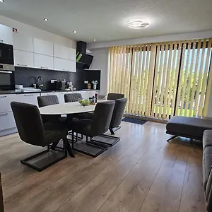 https://apt-casa-luca.hotelsantwerp.net
